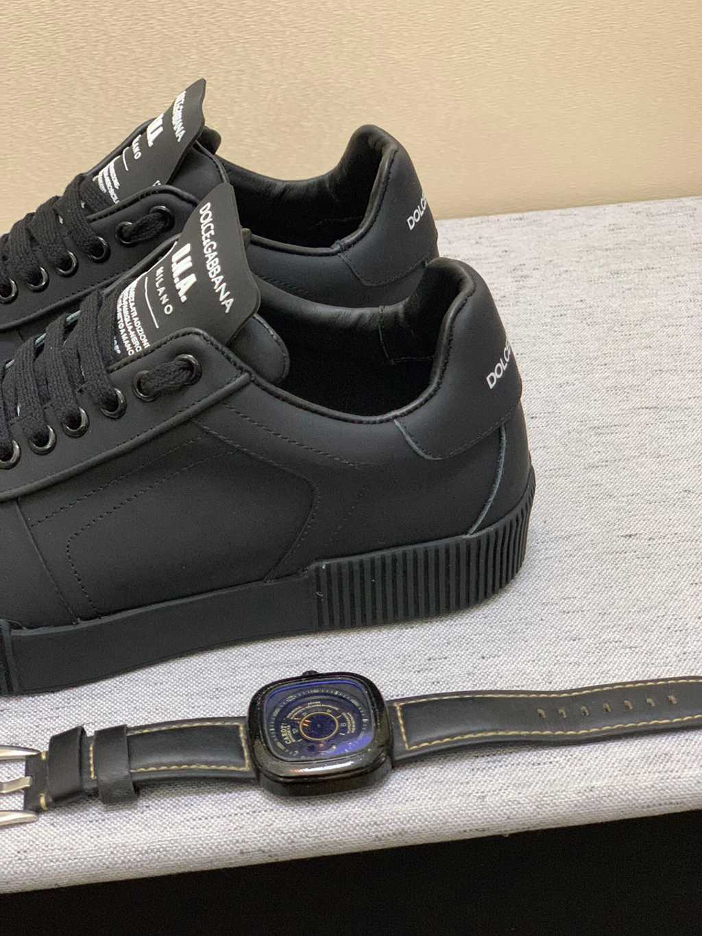 D*G sneaker
